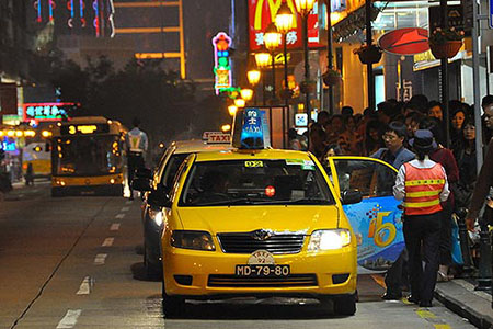 Интерактивные переводчики в такси Макао