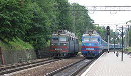 Дополнительные остановки поездов на станции Подзамче